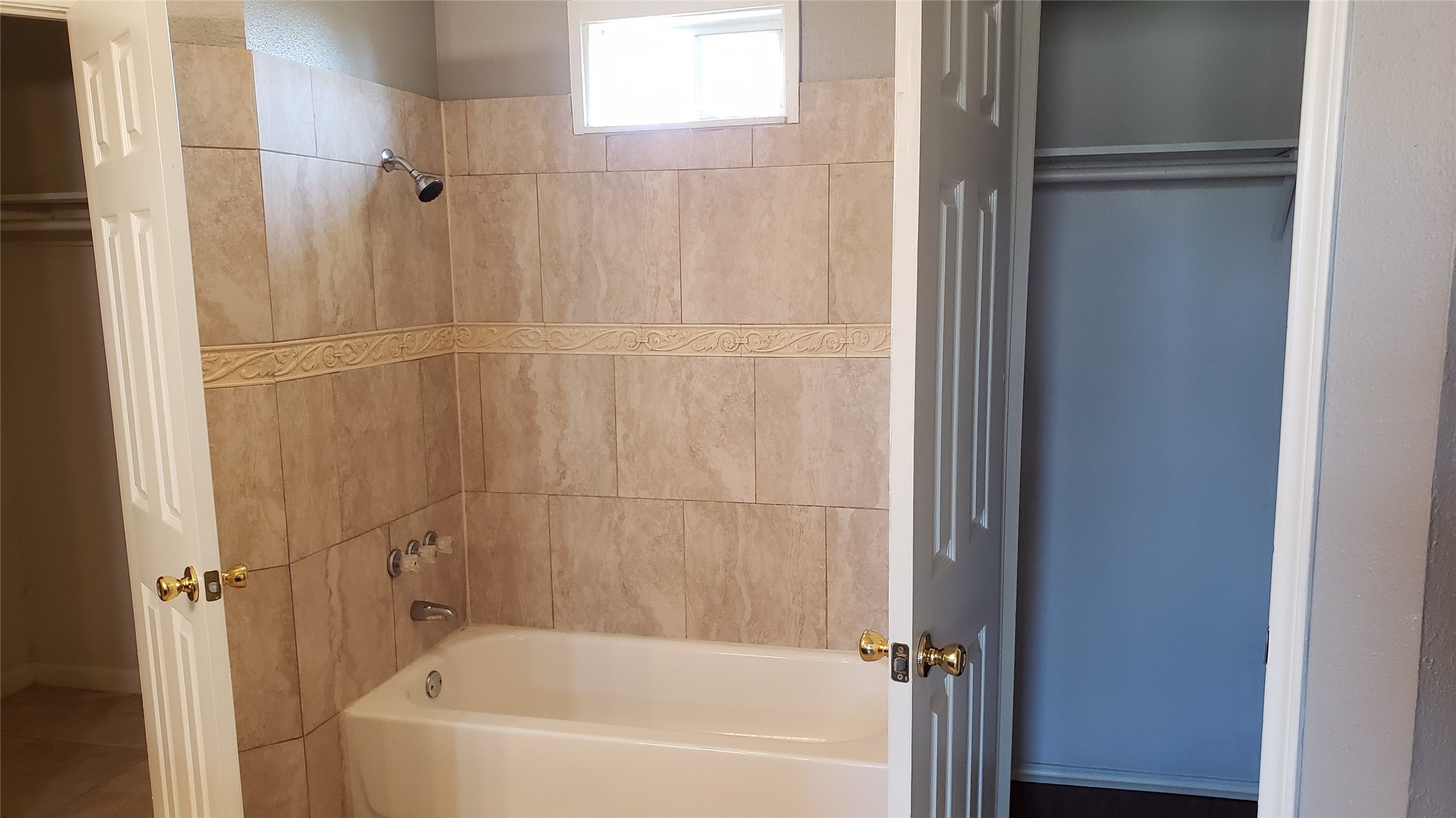 2707 Oakdale Court Property Photo 8