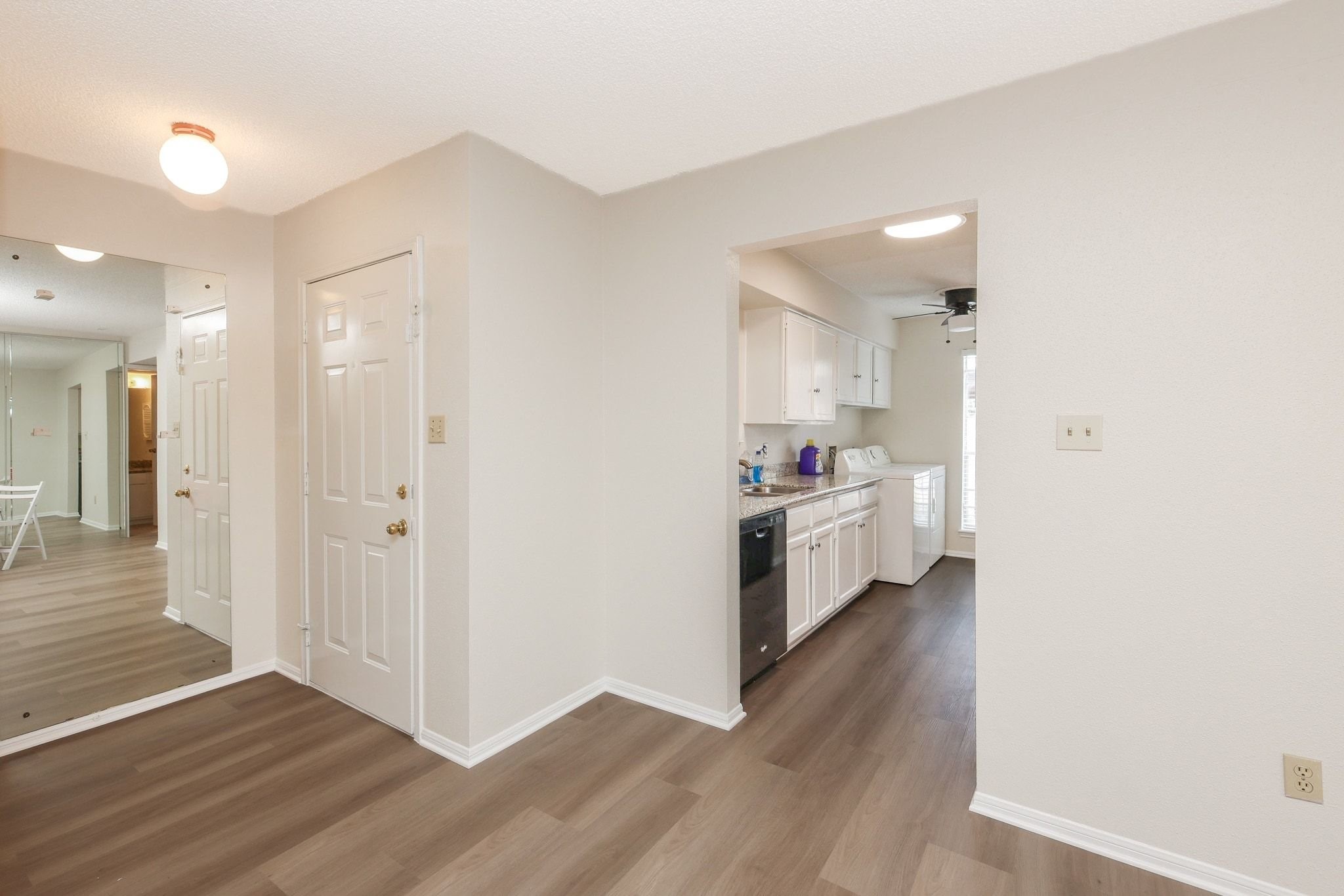 10615 Briar Forest Drive 403 Property Photo 4