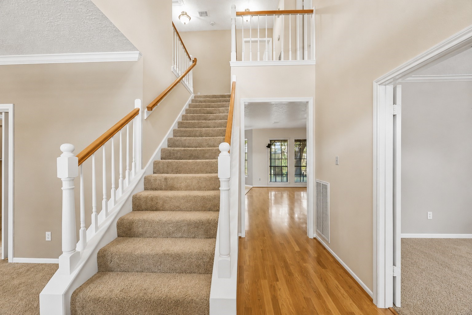 17010 Quiet Dale Court Property Photo 2