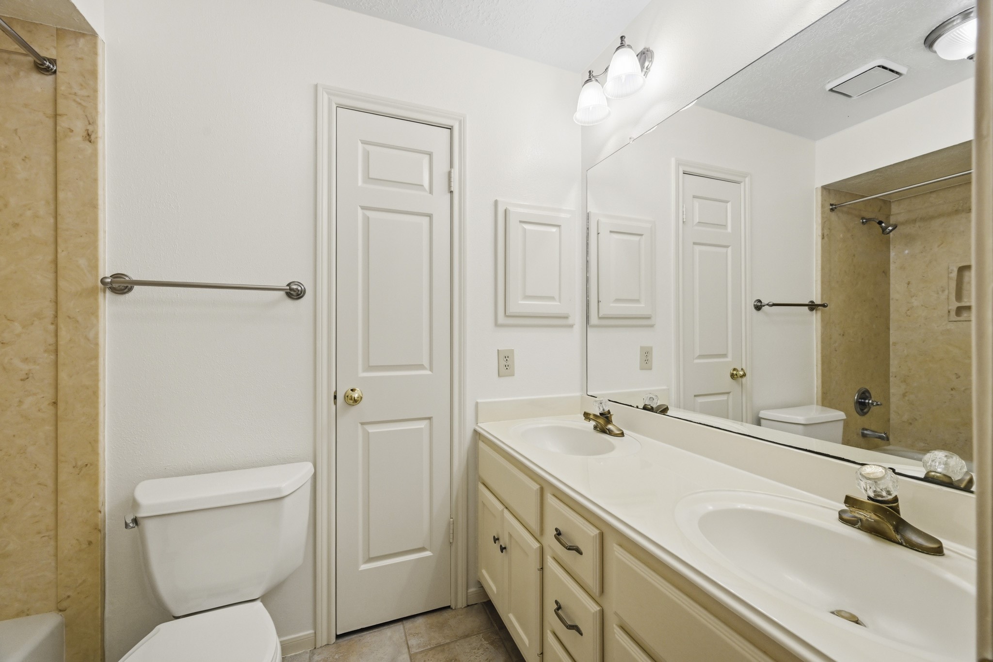 17010 Quiet Dale Court Property Photo 17
