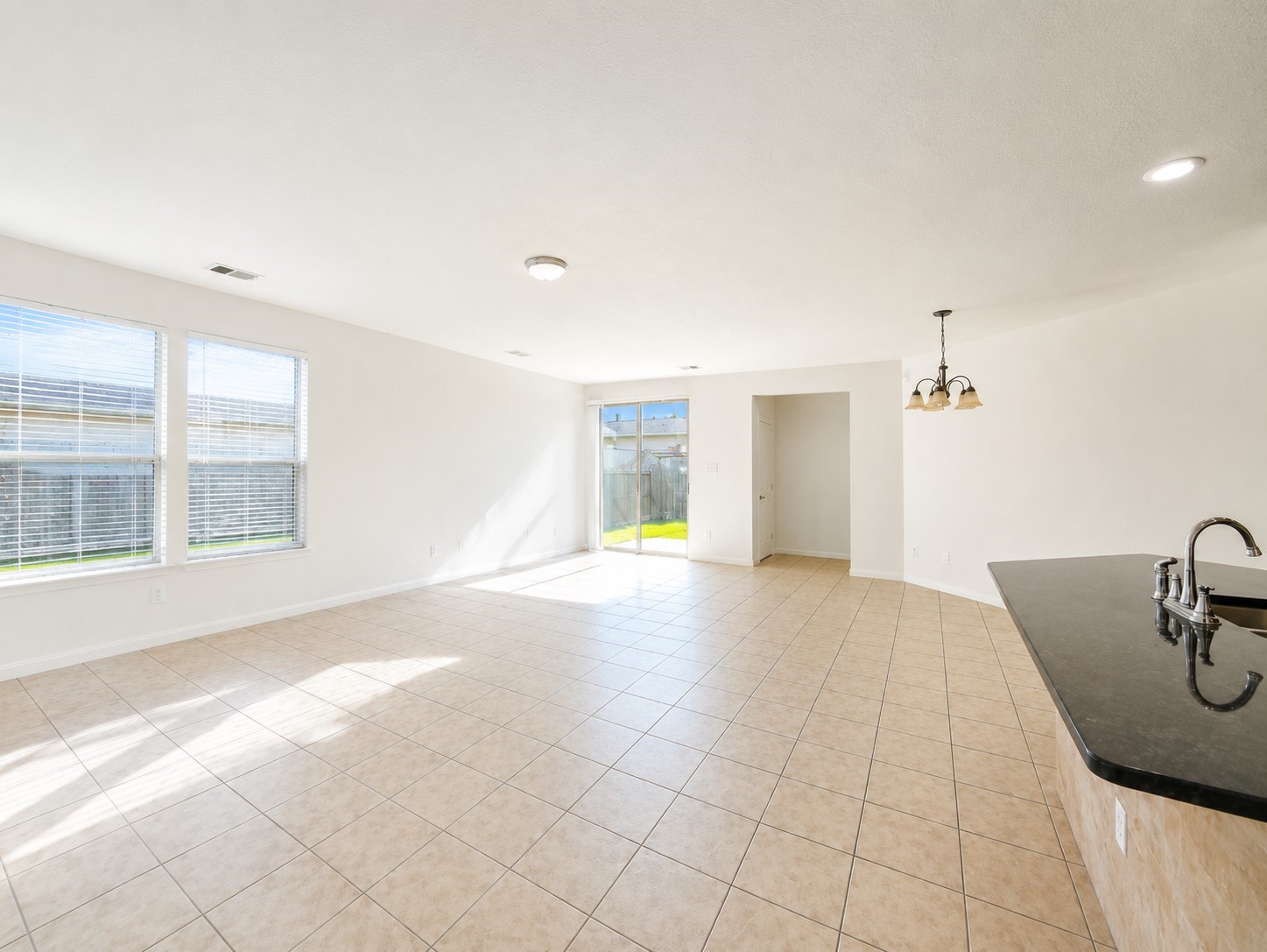 18611 White Ash Ln Property Photo 5