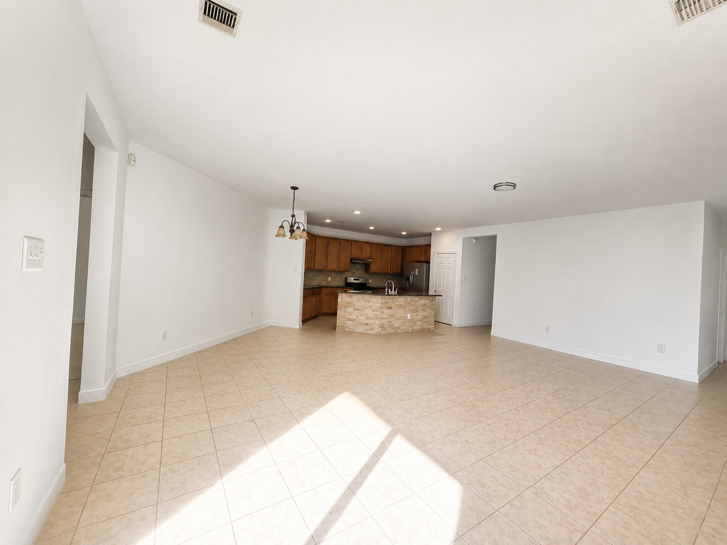 18611 White Ash Ln Property Photo 7