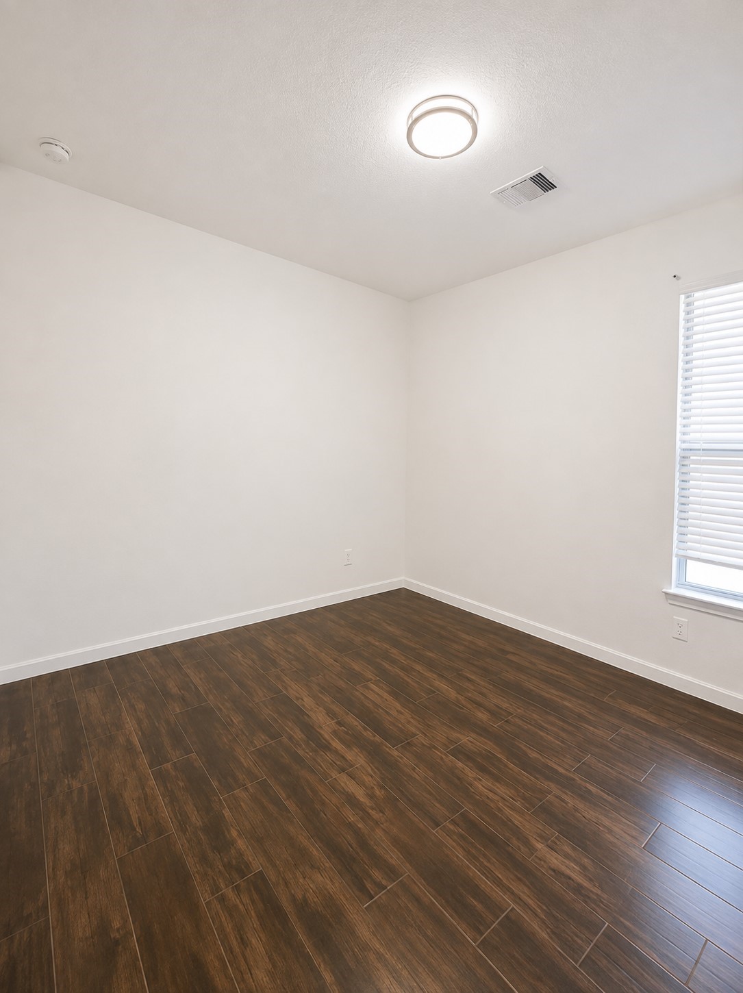 18611 White Ash Ln Property Photo 11