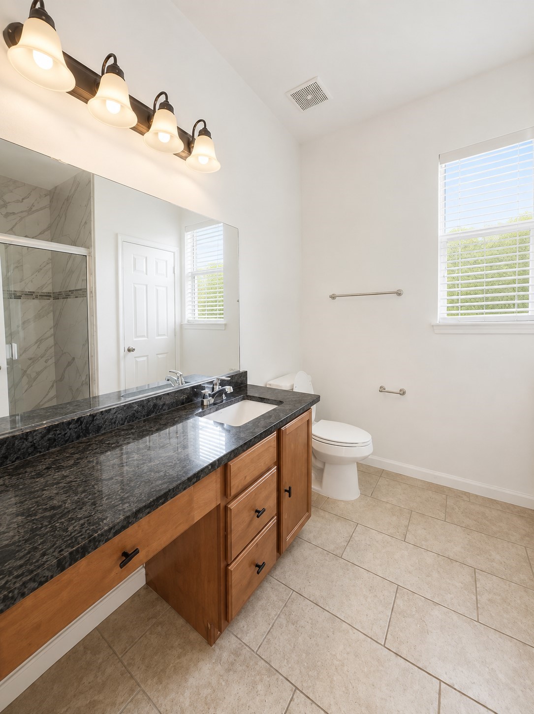18611 White Ash Ln Property Photo 12