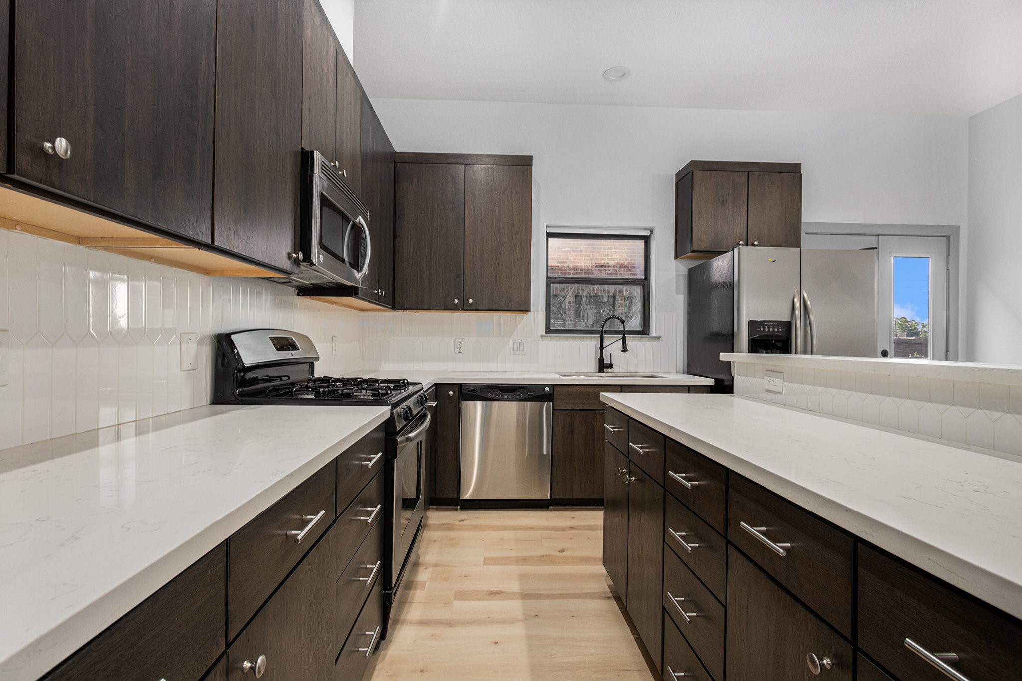 2422 Navigation Boulevard G Property Photo 6
