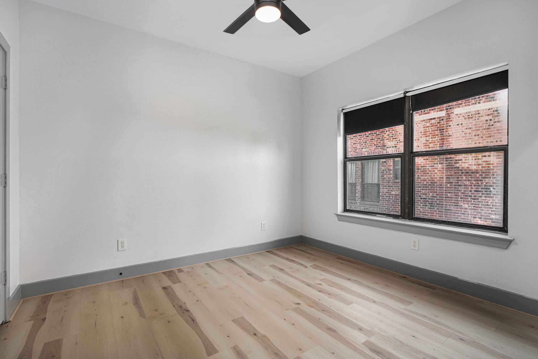 2422 Navigation Boulevard G Property Photo 12