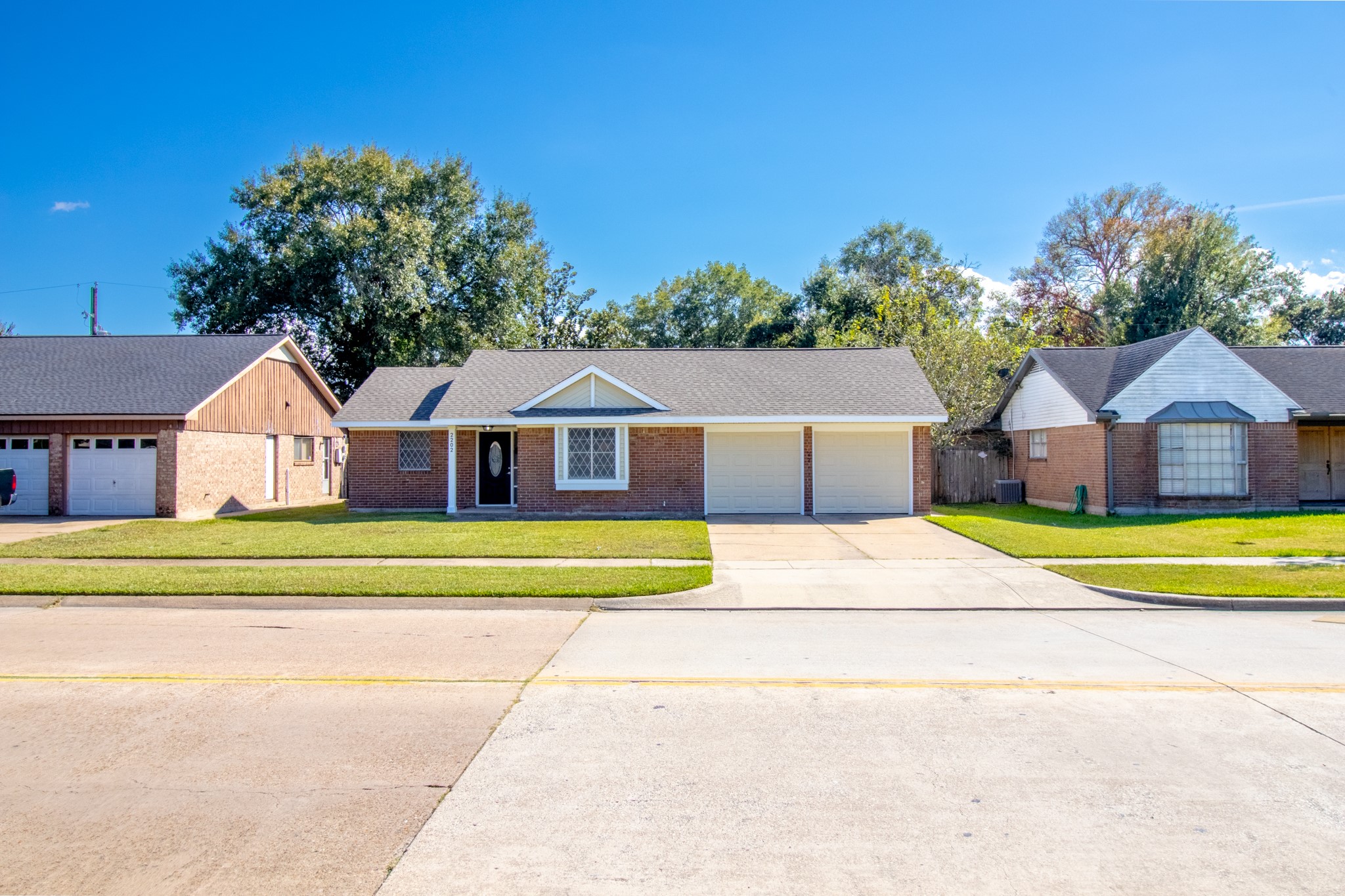 2202 Cherrybrook Lane Property Photo 6