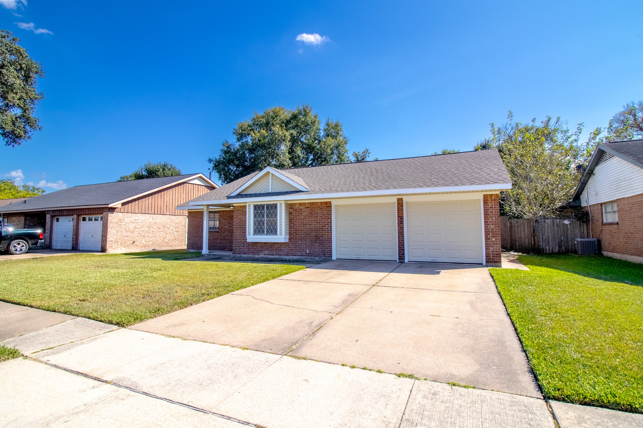 2202 Cherrybrook Lane Property Photo 7