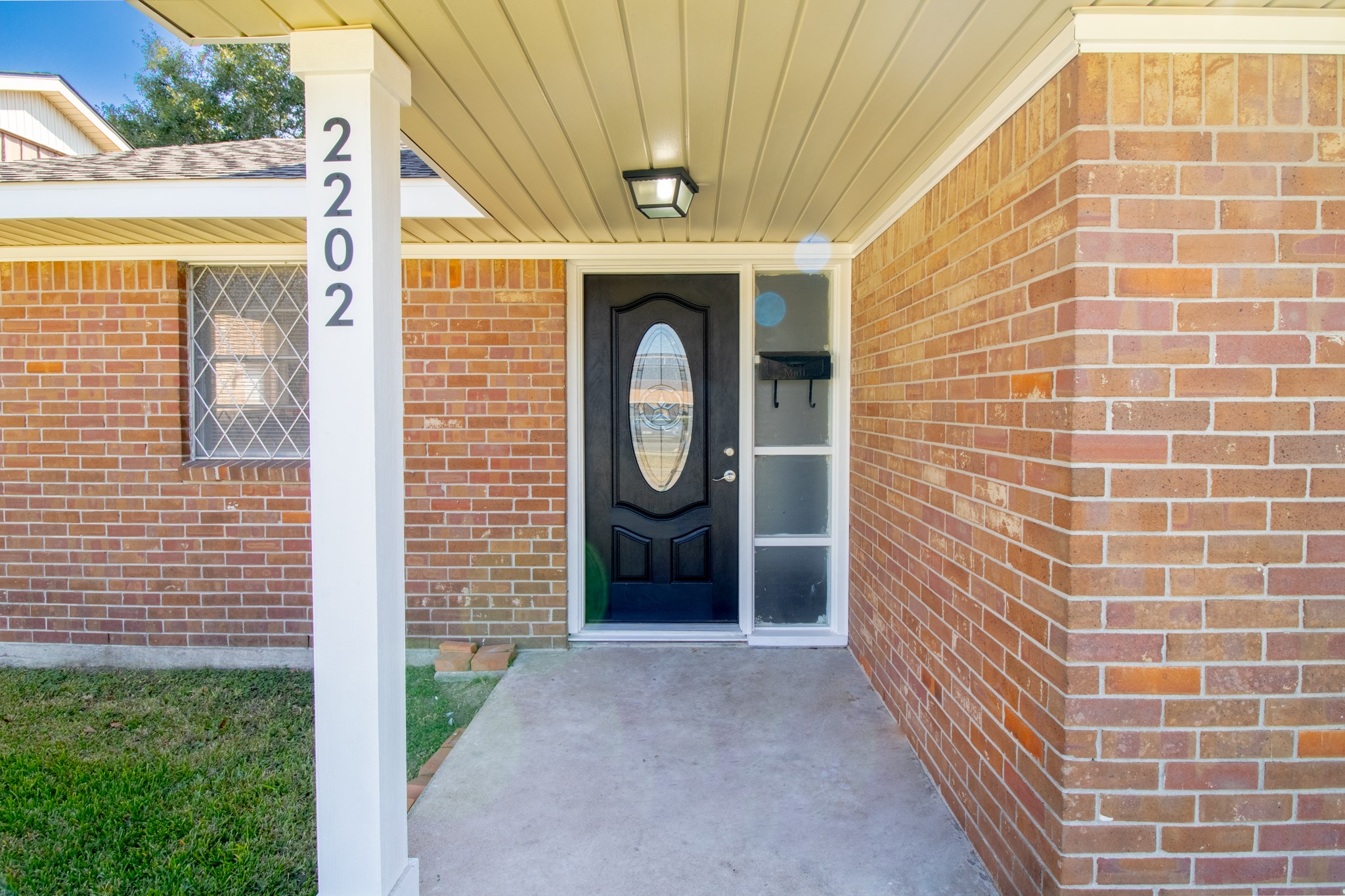 2202 Cherrybrook Lane Property Photo 9