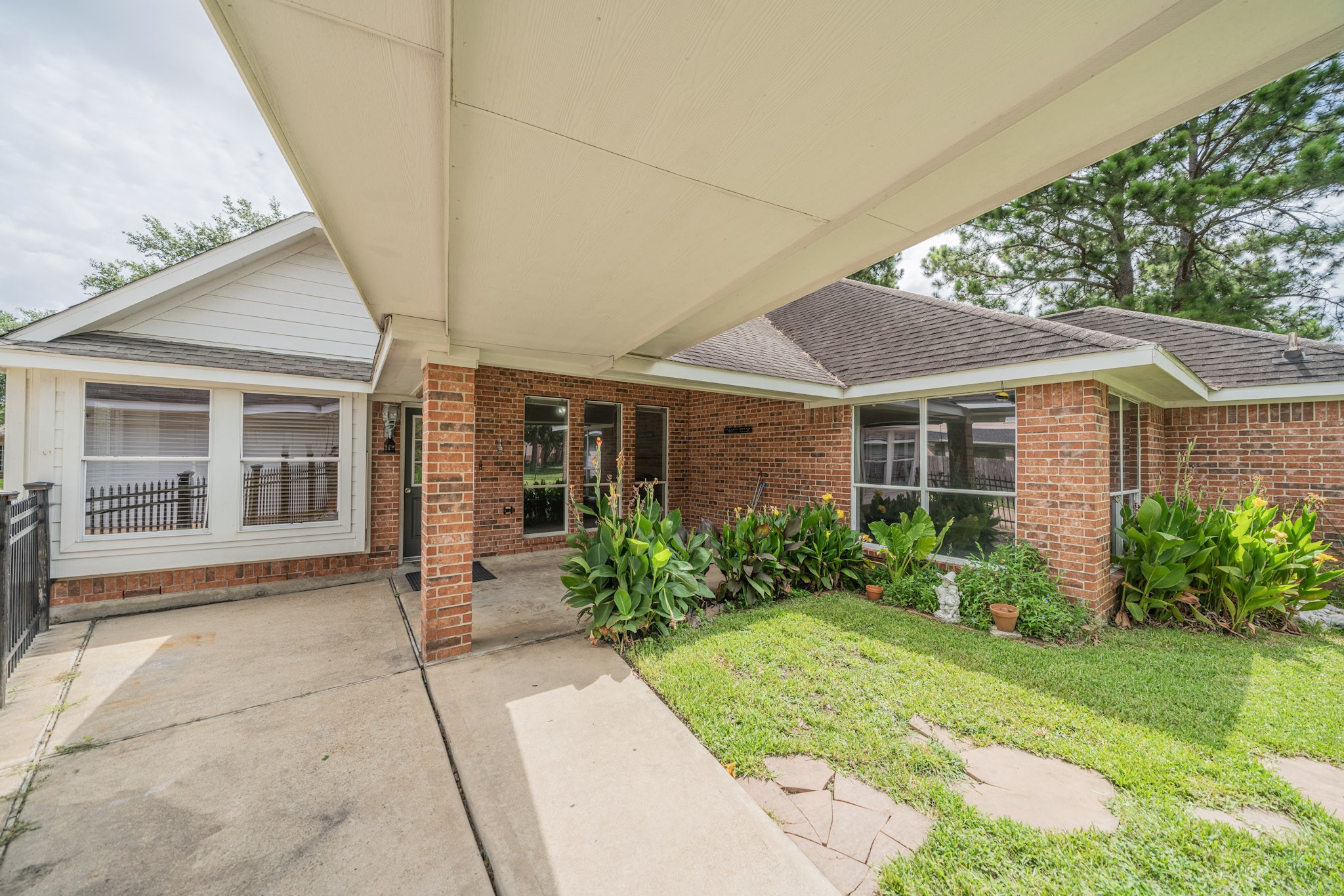 17307 Celeste River Court Property Photo 3