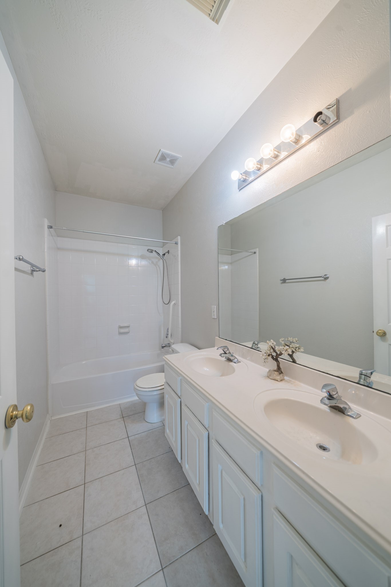 17307 Celeste River Court Property Photo 33