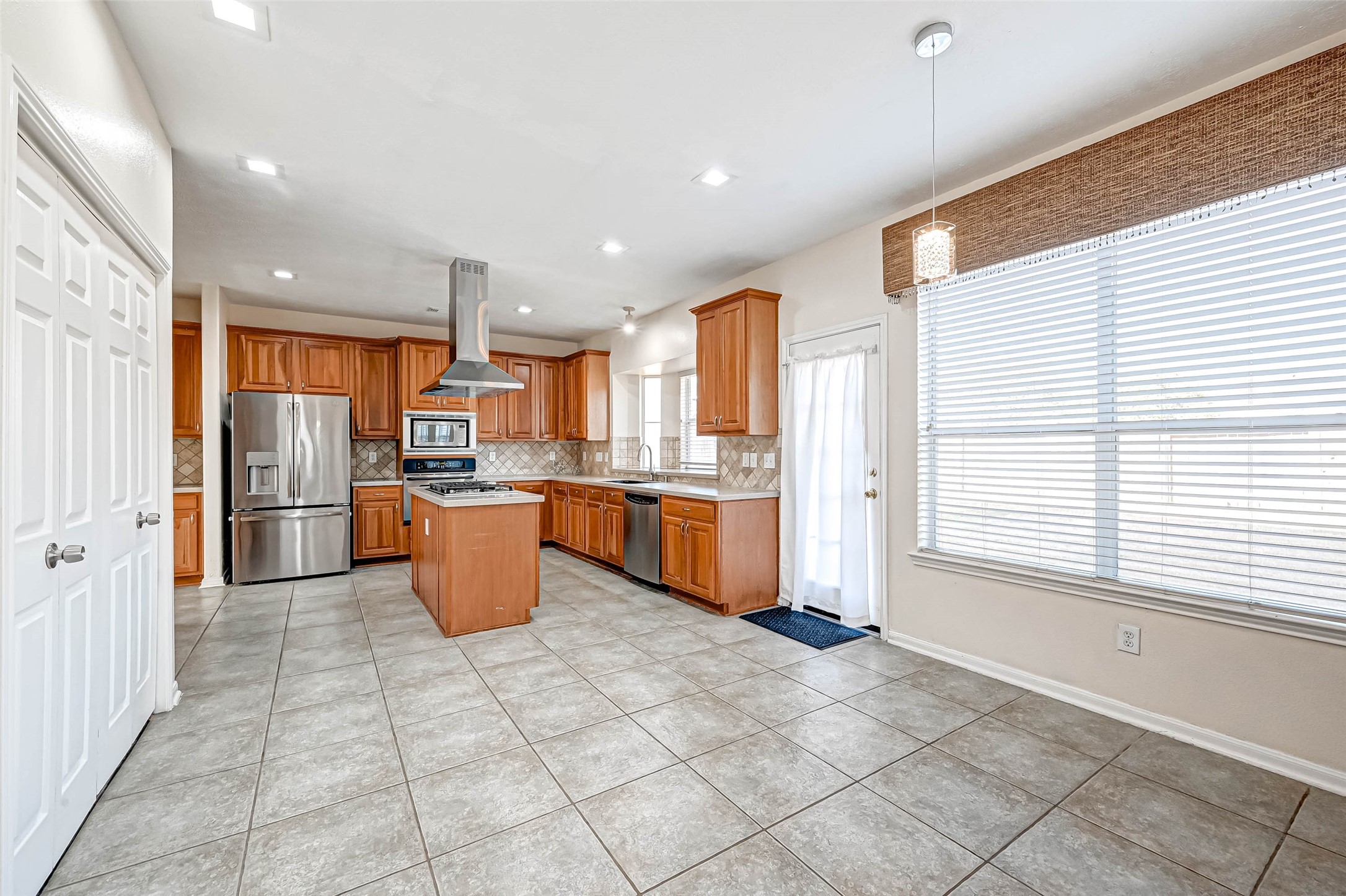 10626 Hillsdale Bridge Lane Property Photo 19