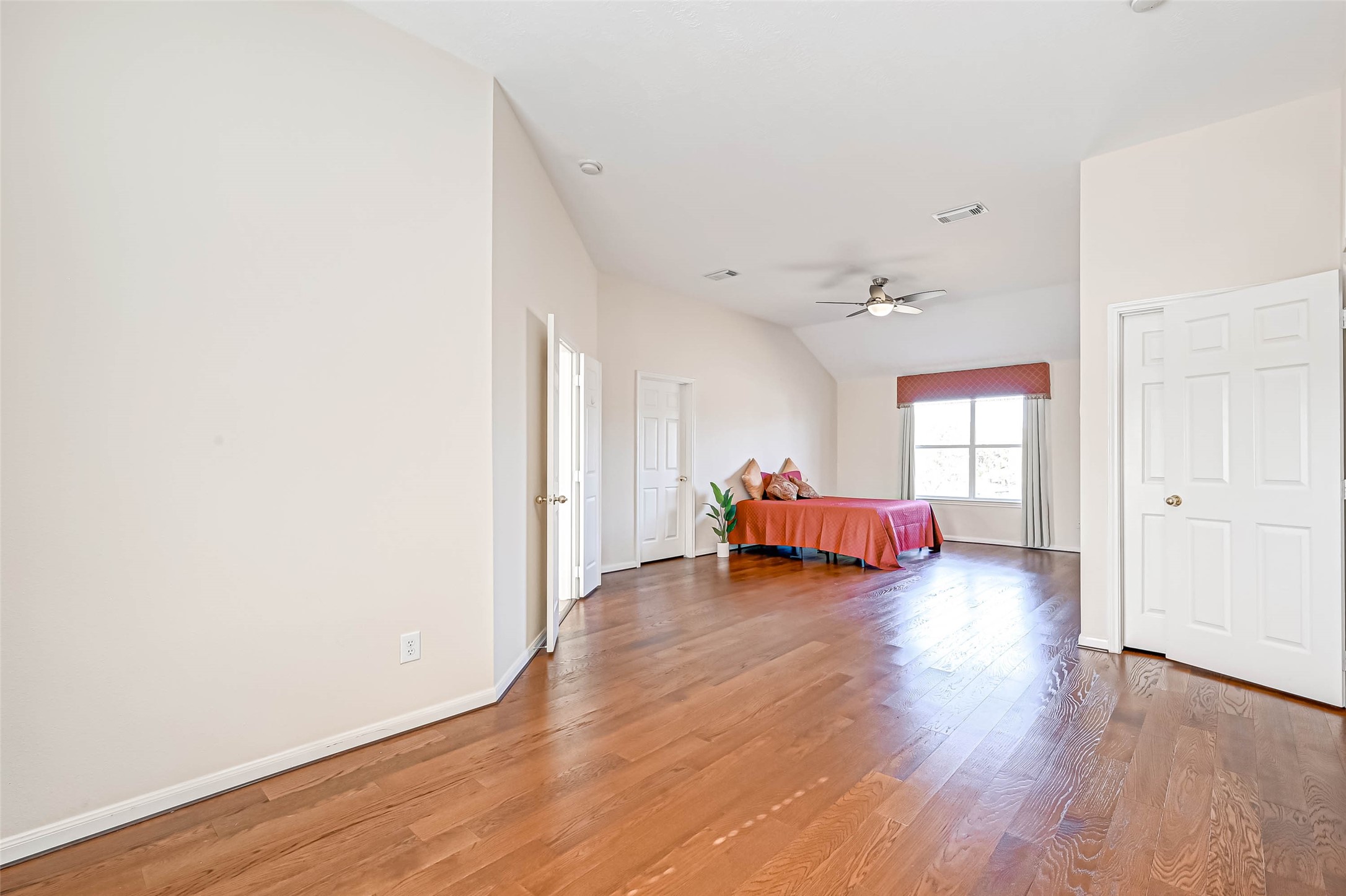 10626 Hillsdale Bridge Lane Property Photo 40