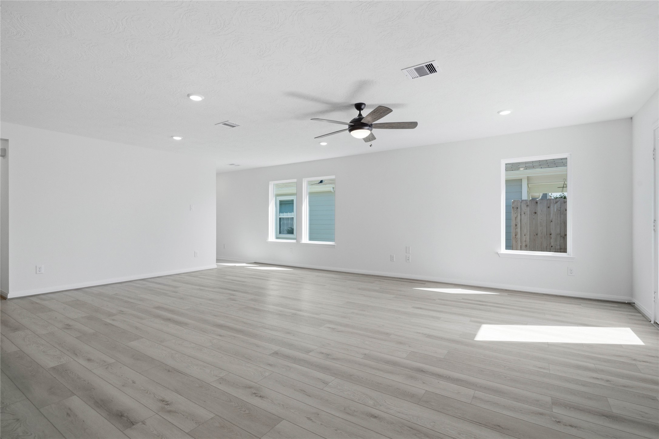 7215 Willow Meadow Lane Property Photo 14