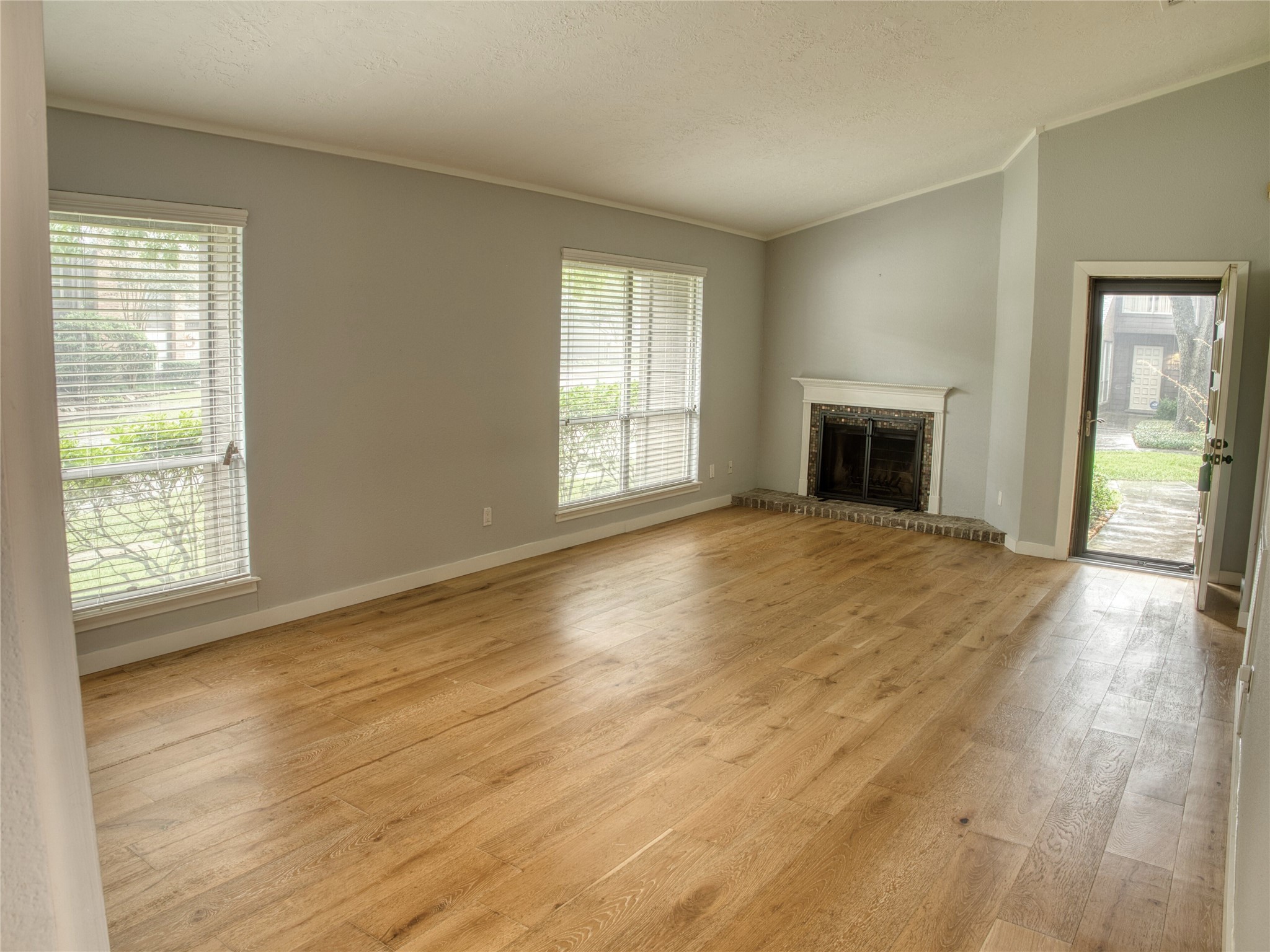 16550 Space Center Boulevard Boulevard Property Photo 4