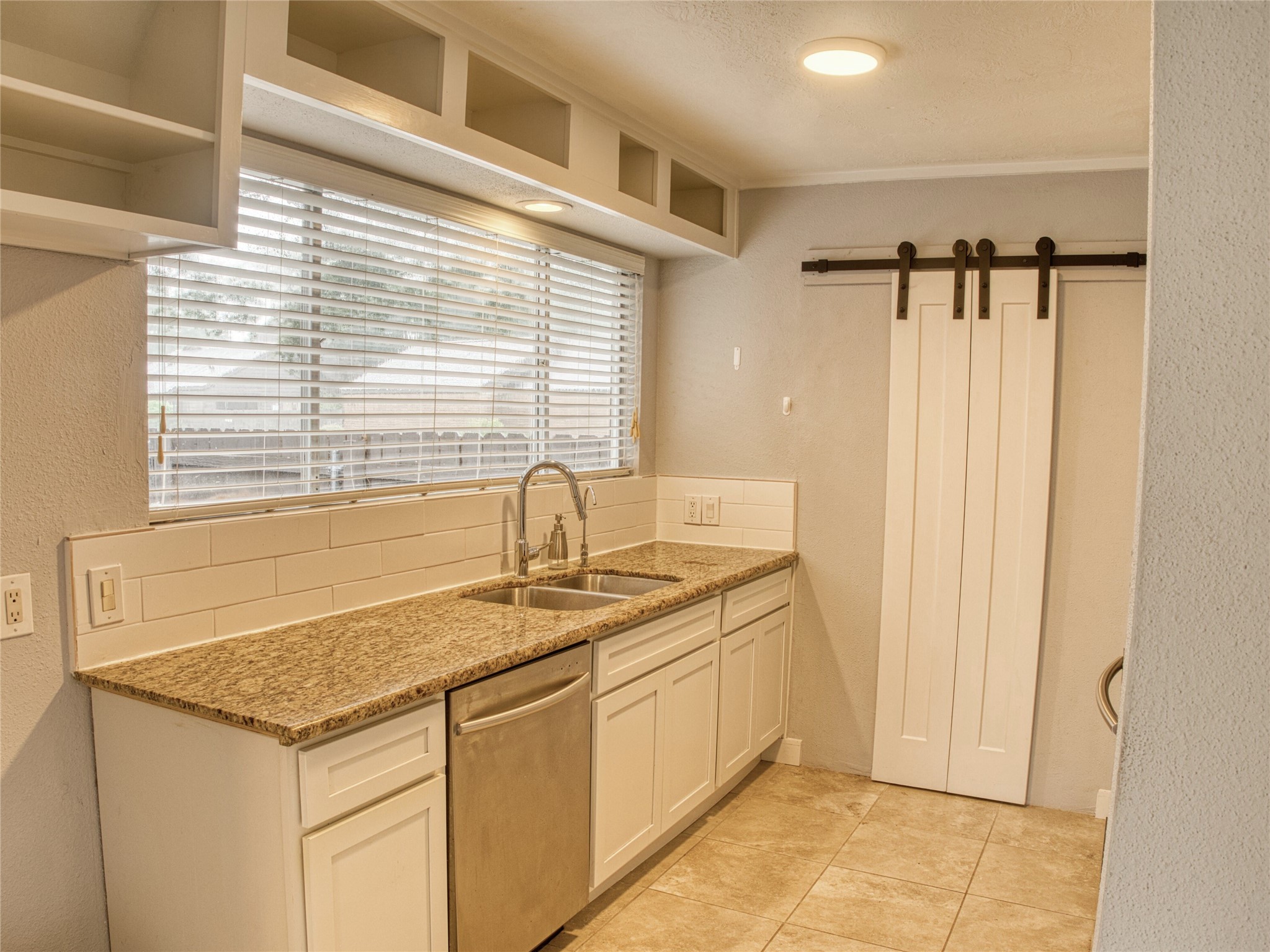 16550 Space Center Boulevard Boulevard Property Photo 7