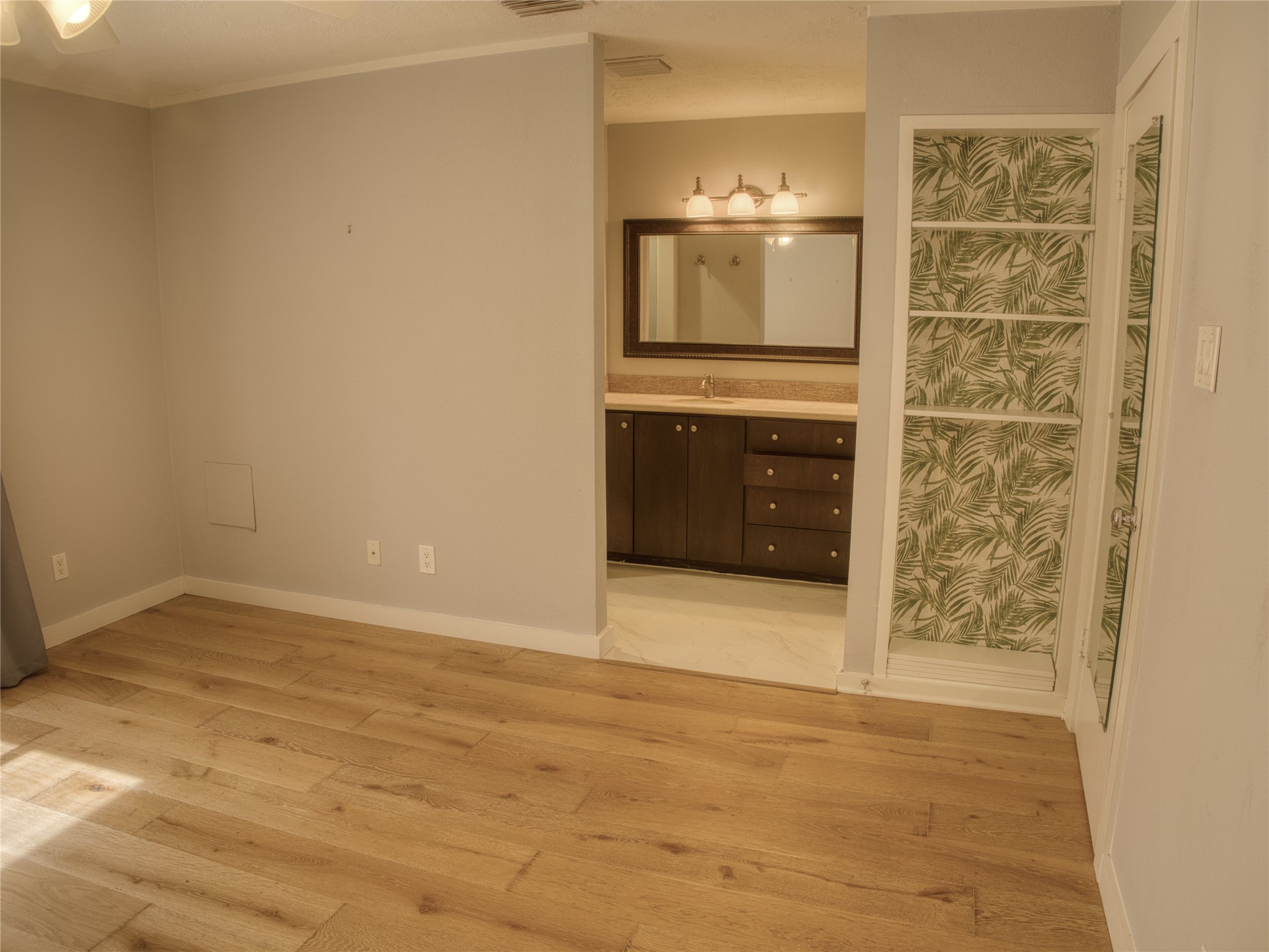 16550 Space Center Boulevard Boulevard Property Photo 16