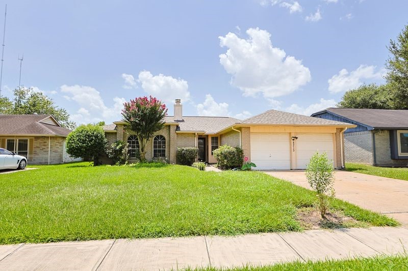 8215 Summer Quail Drive Property Photo 1