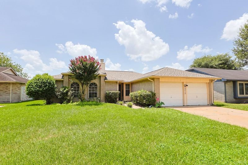 8215 Summer Quail Drive Property Photo 2