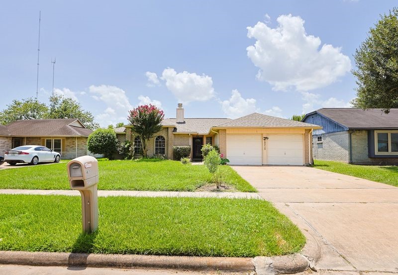 8215 Summer Quail Drive Property Photo 5