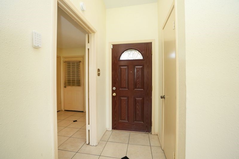 8215 Summer Quail Drive Property Photo 6