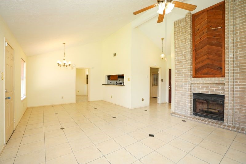 8215 Summer Quail Drive Property Photo 9