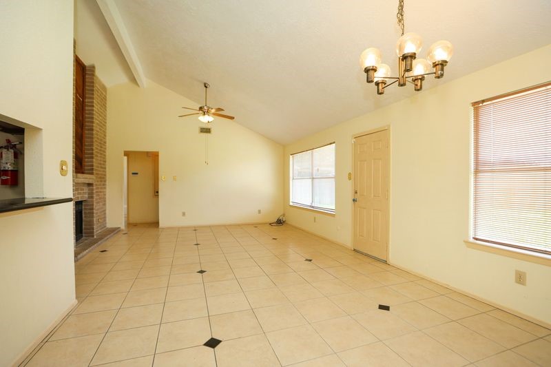 8215 Summer Quail Drive Property Photo 13