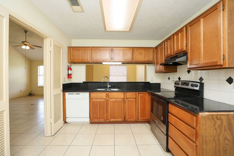 8215 Summer Quail Drive Property Photo 16