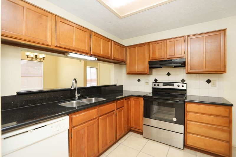 8215 Summer Quail Drive Property Photo 17
