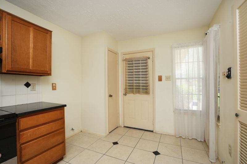 8215 Summer Quail Drive Property Photo 19