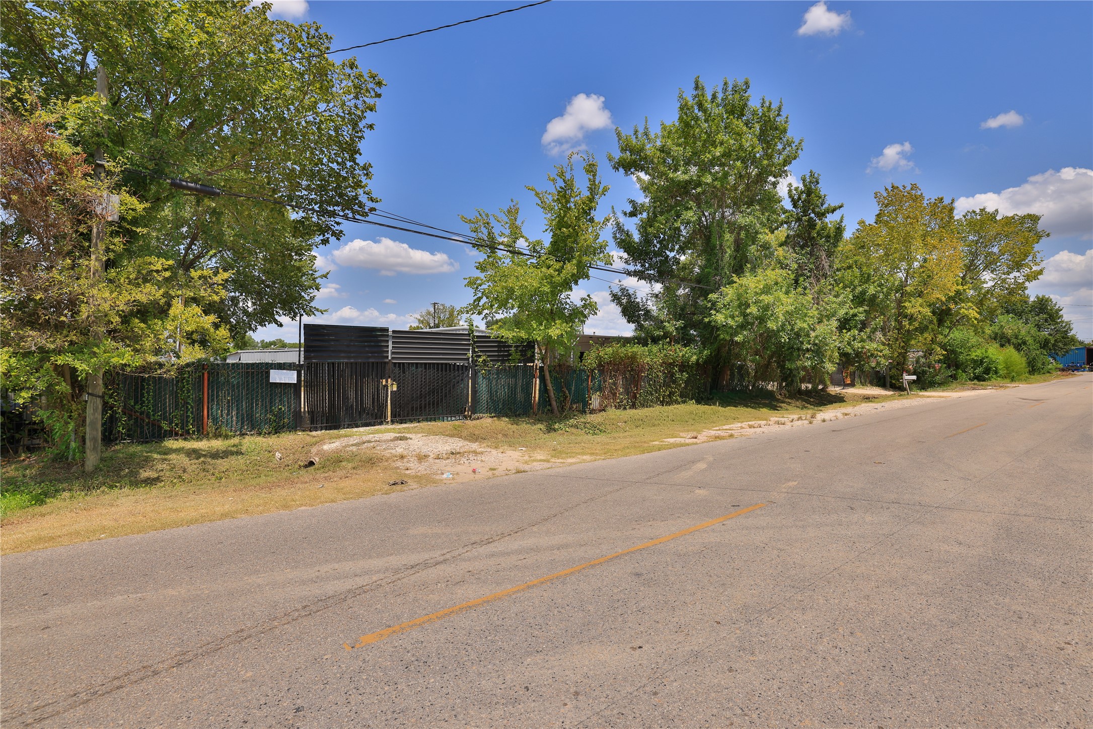 1929 Havner Lane Property Photo 4