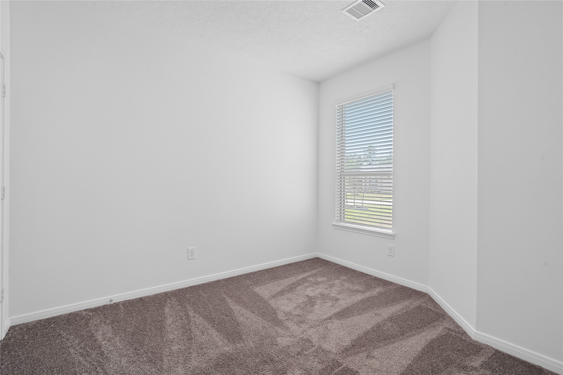 640 Appaloosa Meadow Drive Property Photo 7
