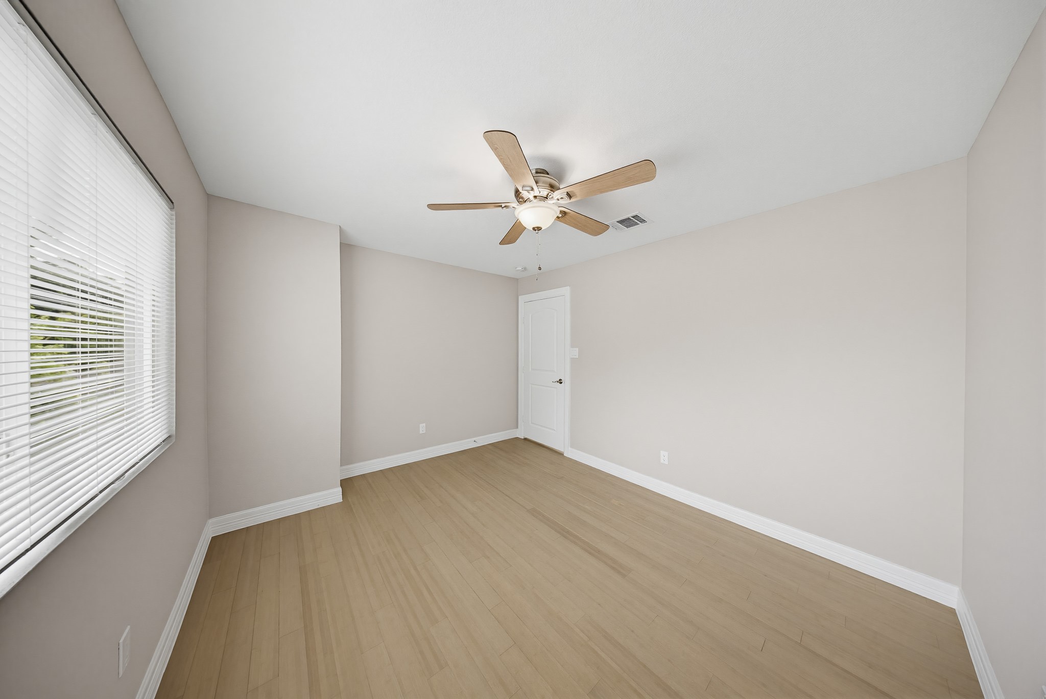 12411 Sungate Lane Property Photo 15