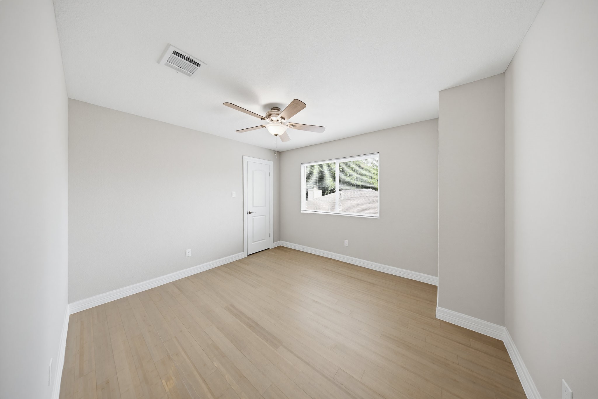 12411 Sungate Lane Property Photo 16