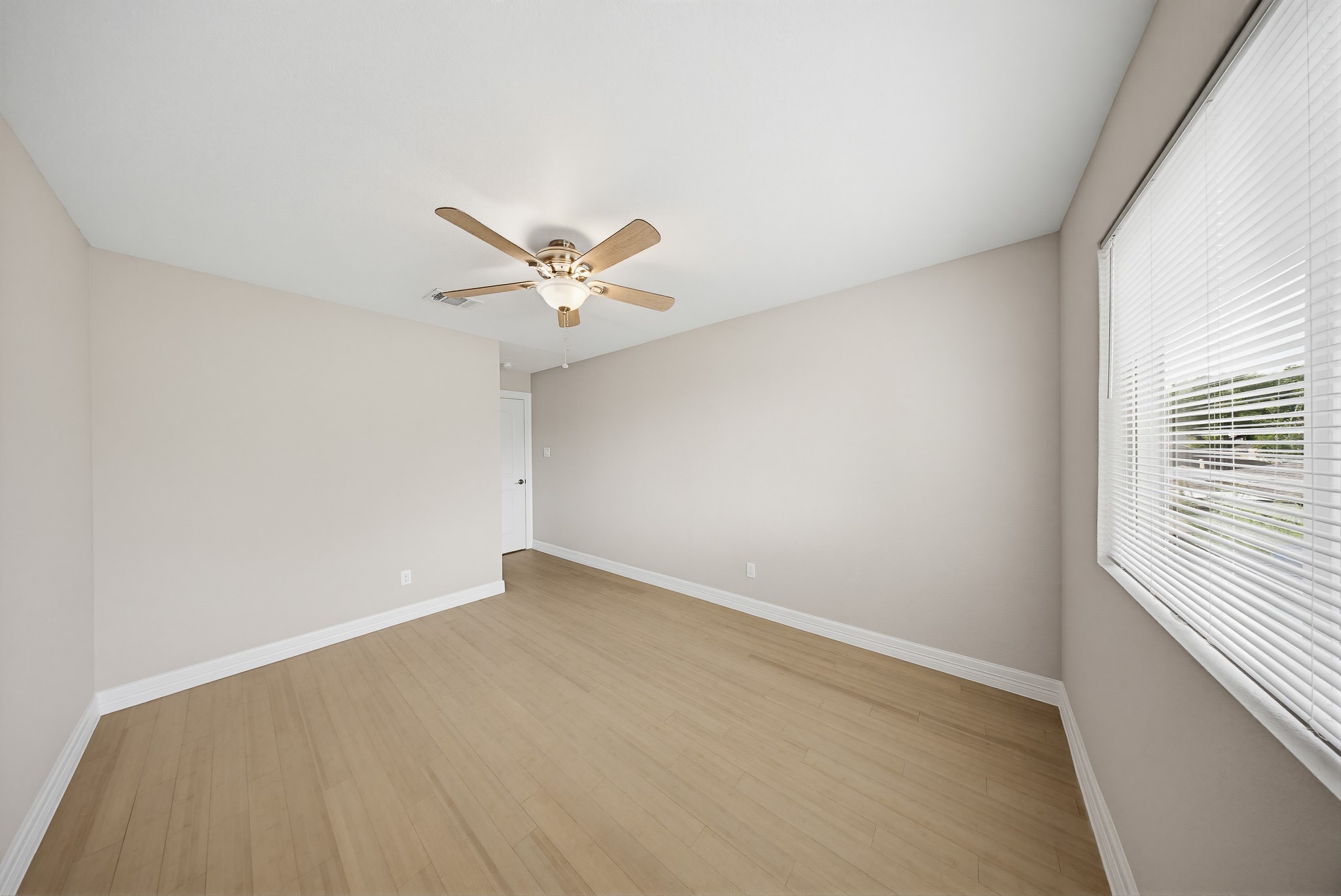 12411 Sungate Lane Property Photo 18