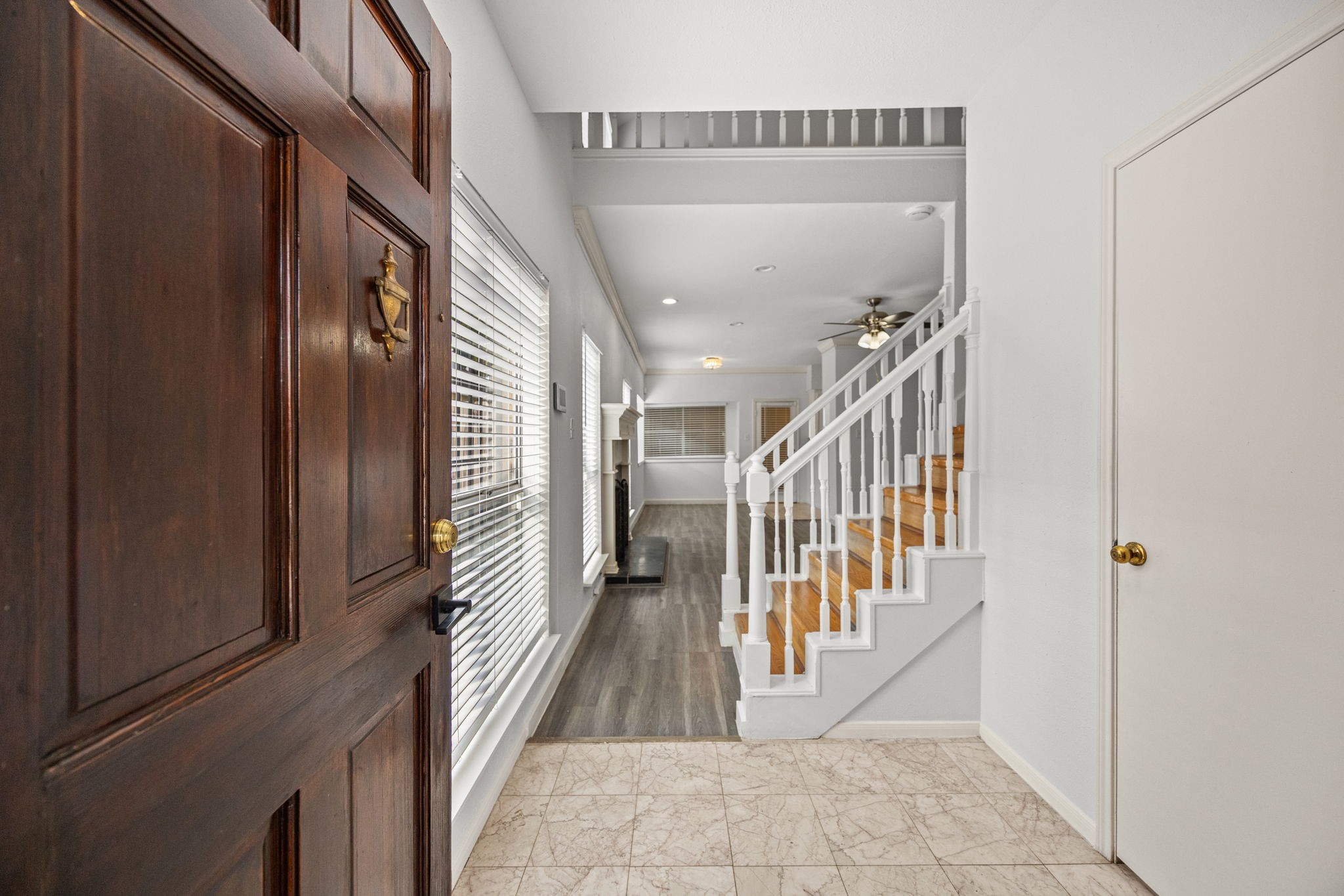 8043 Oceanside Drive Property Photo 4