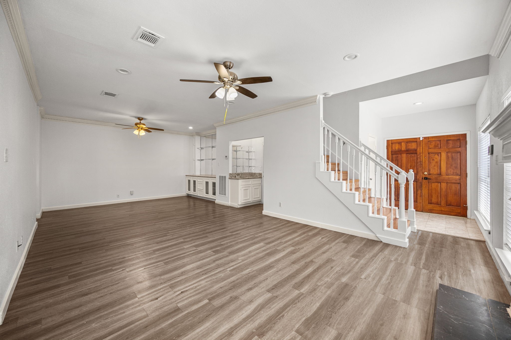 8043 Oceanside Drive Property Photo 6