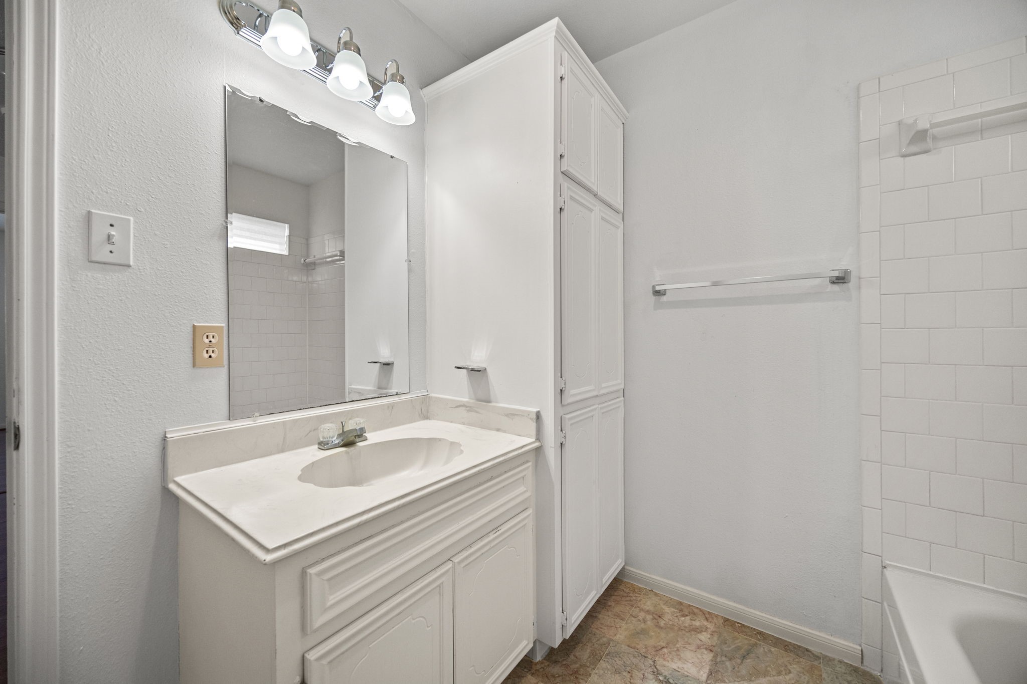 8043 Oceanside Drive Property Photo 27