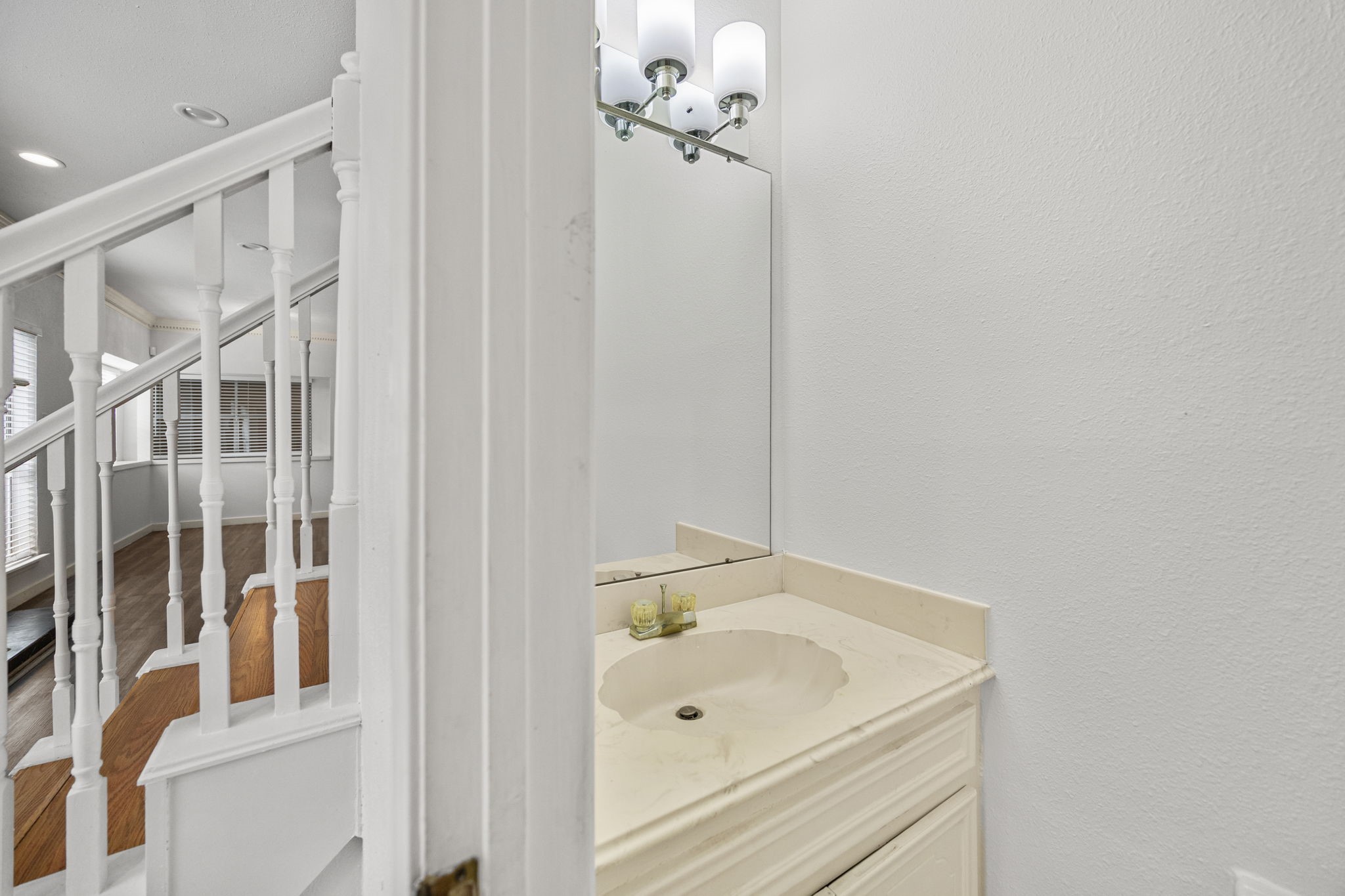8043 Oceanside Drive Property Photo 28