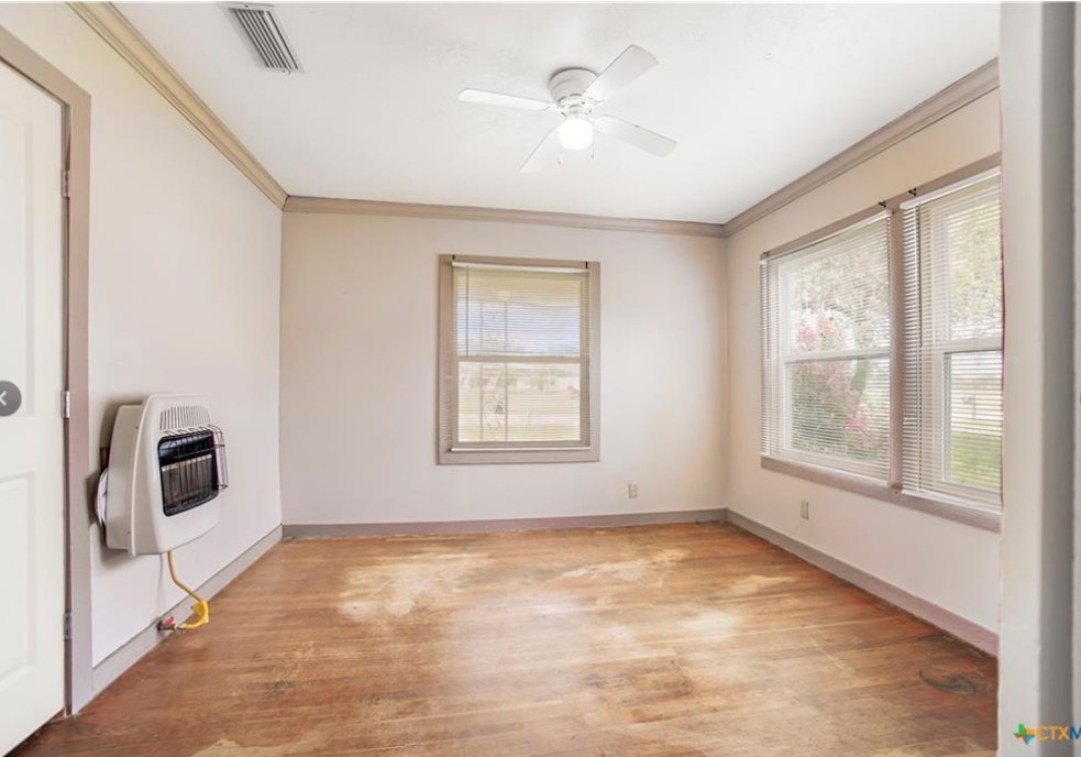 704 Maple St Property Photo 10