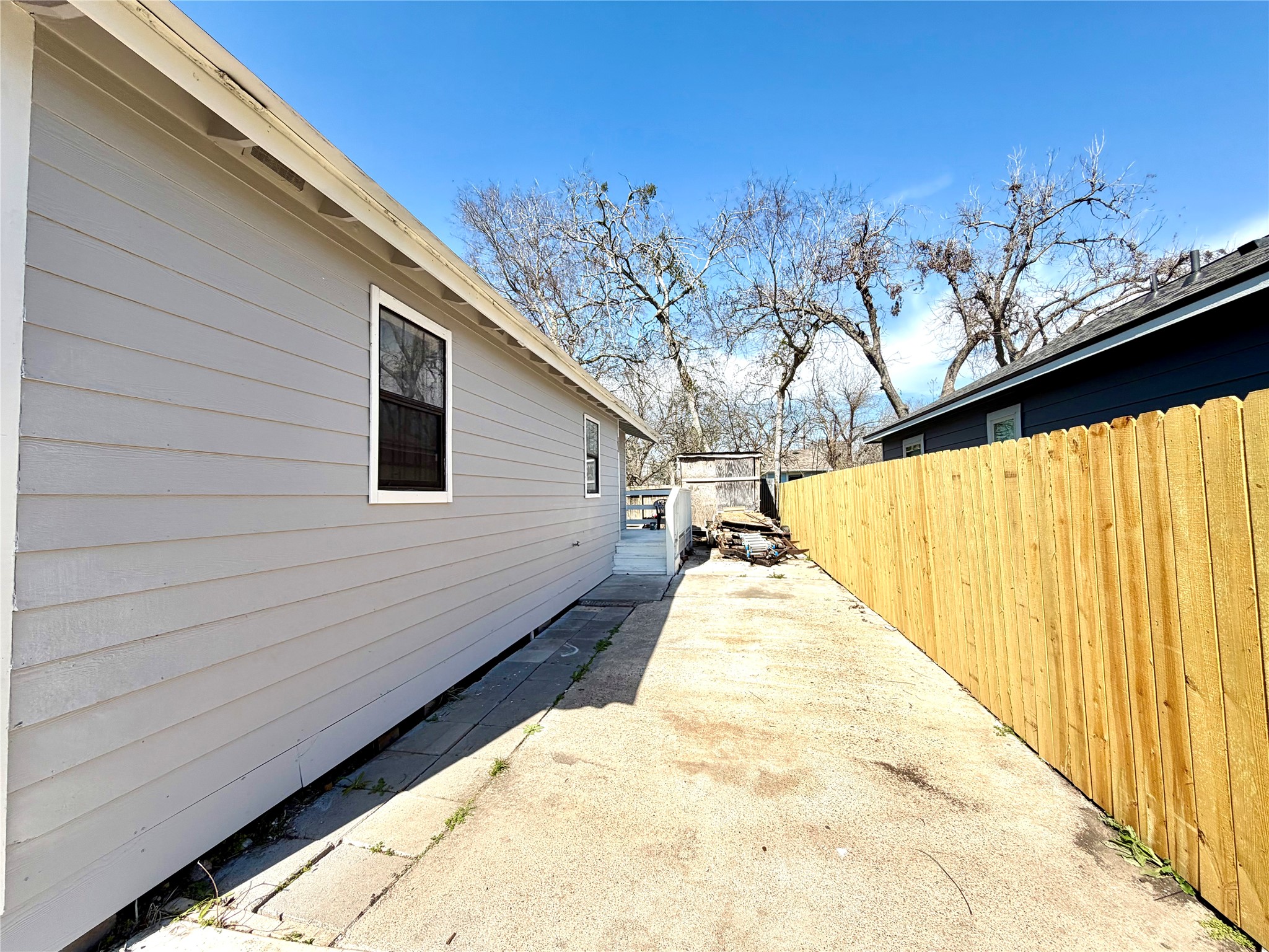 710 Fields Street Property Photo 2