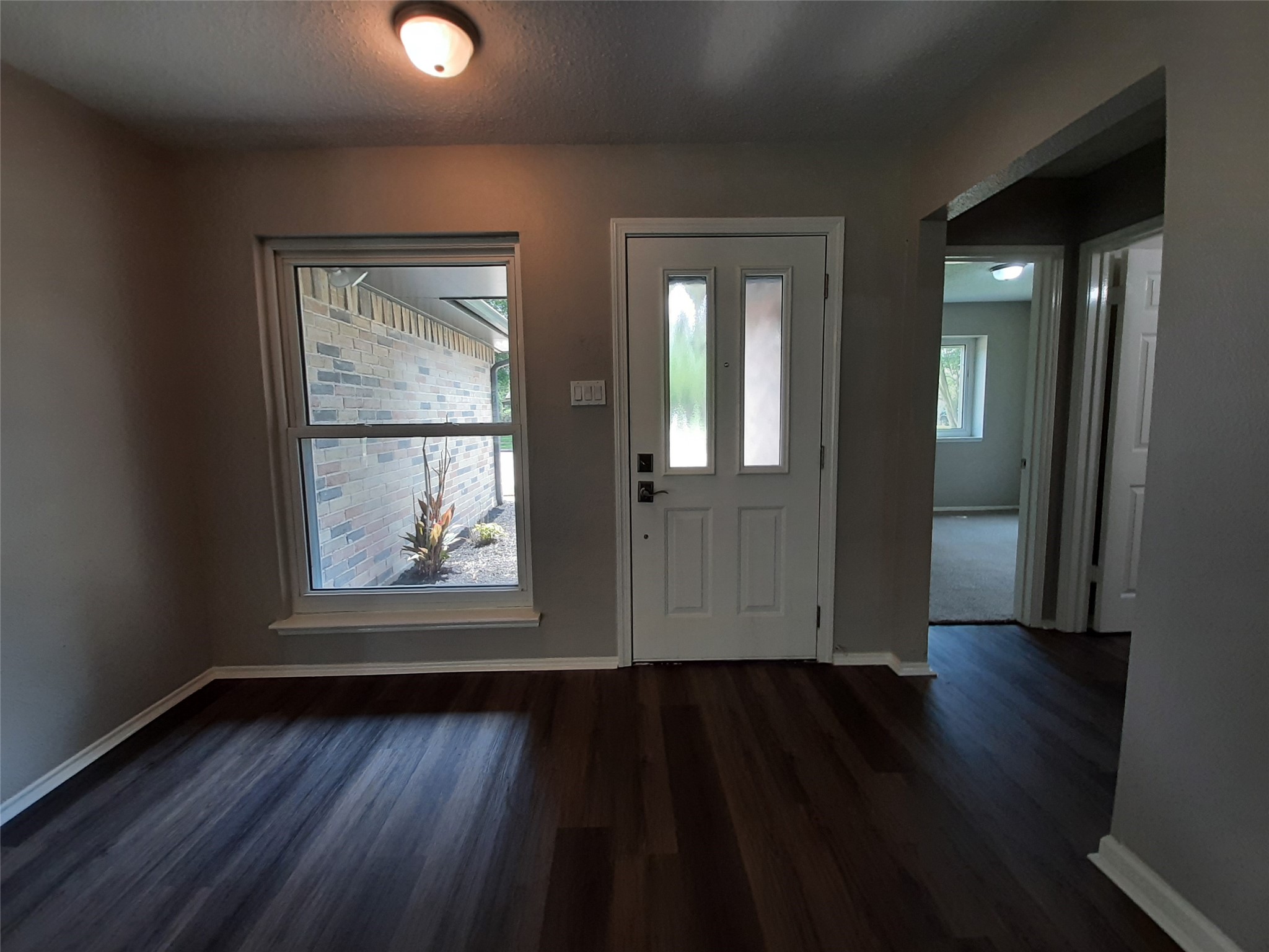 8406 Woodland Willows Drive Property Photo 5