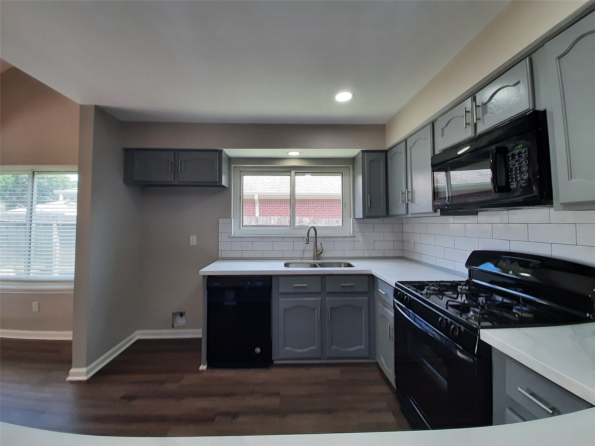 8406 Woodland Willows Drive Property Photo 10