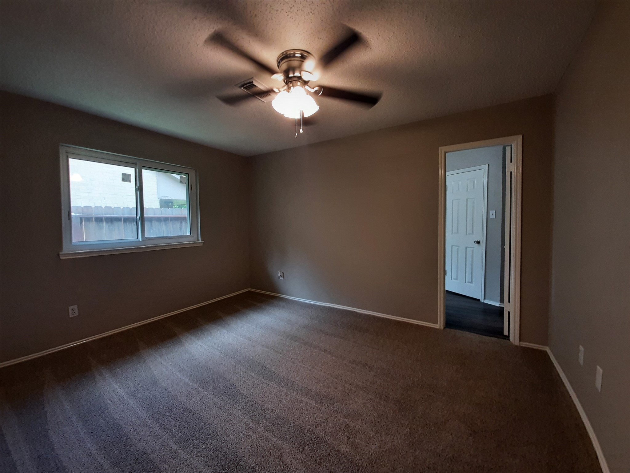 8406 Woodland Willows Drive Property Photo 19
