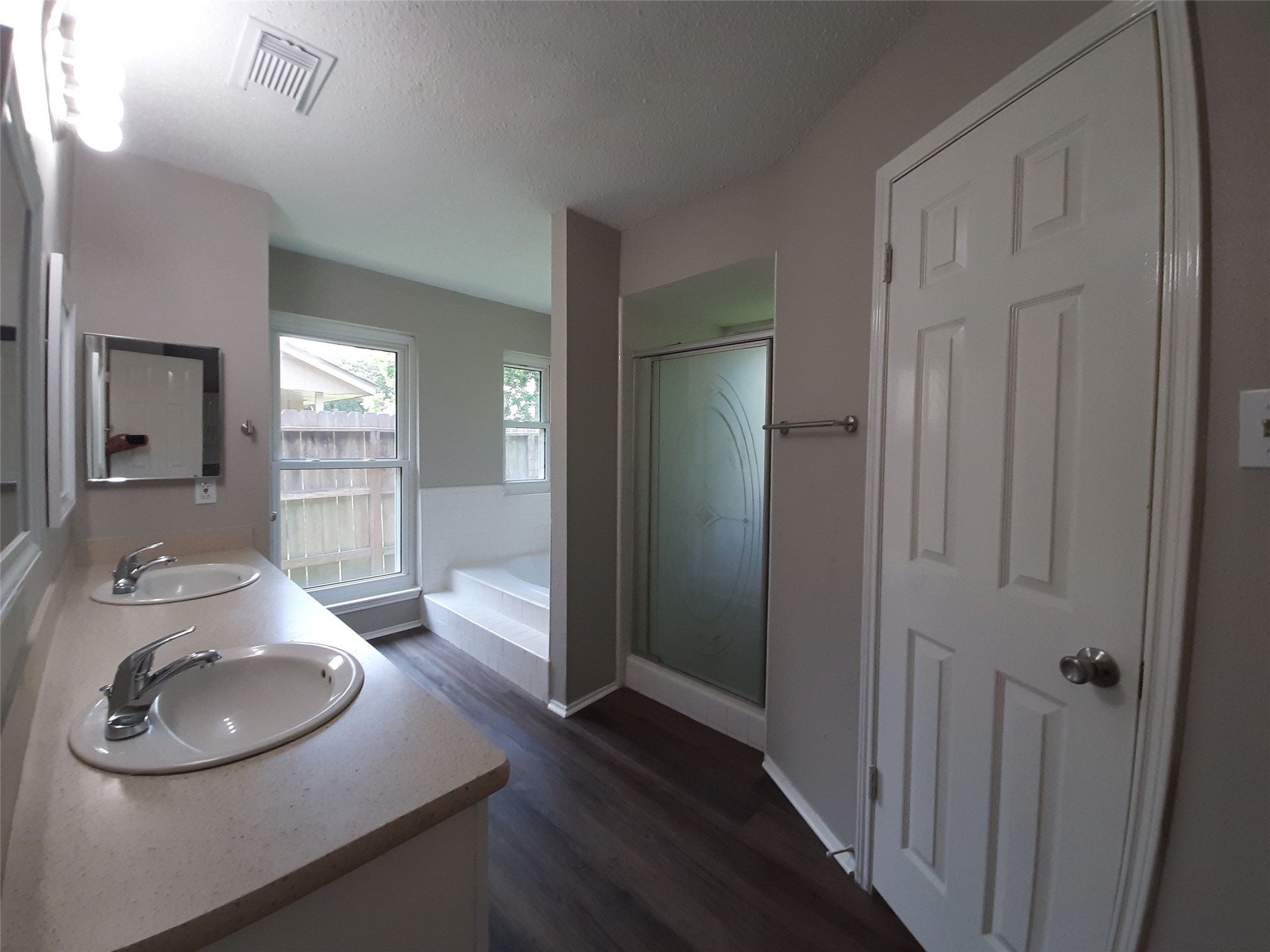 8406 Woodland Willows Drive Property Photo 23