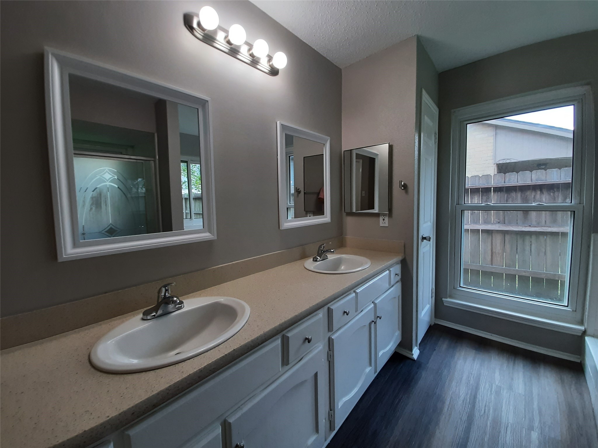 8406 Woodland Willows Drive Property Photo 24