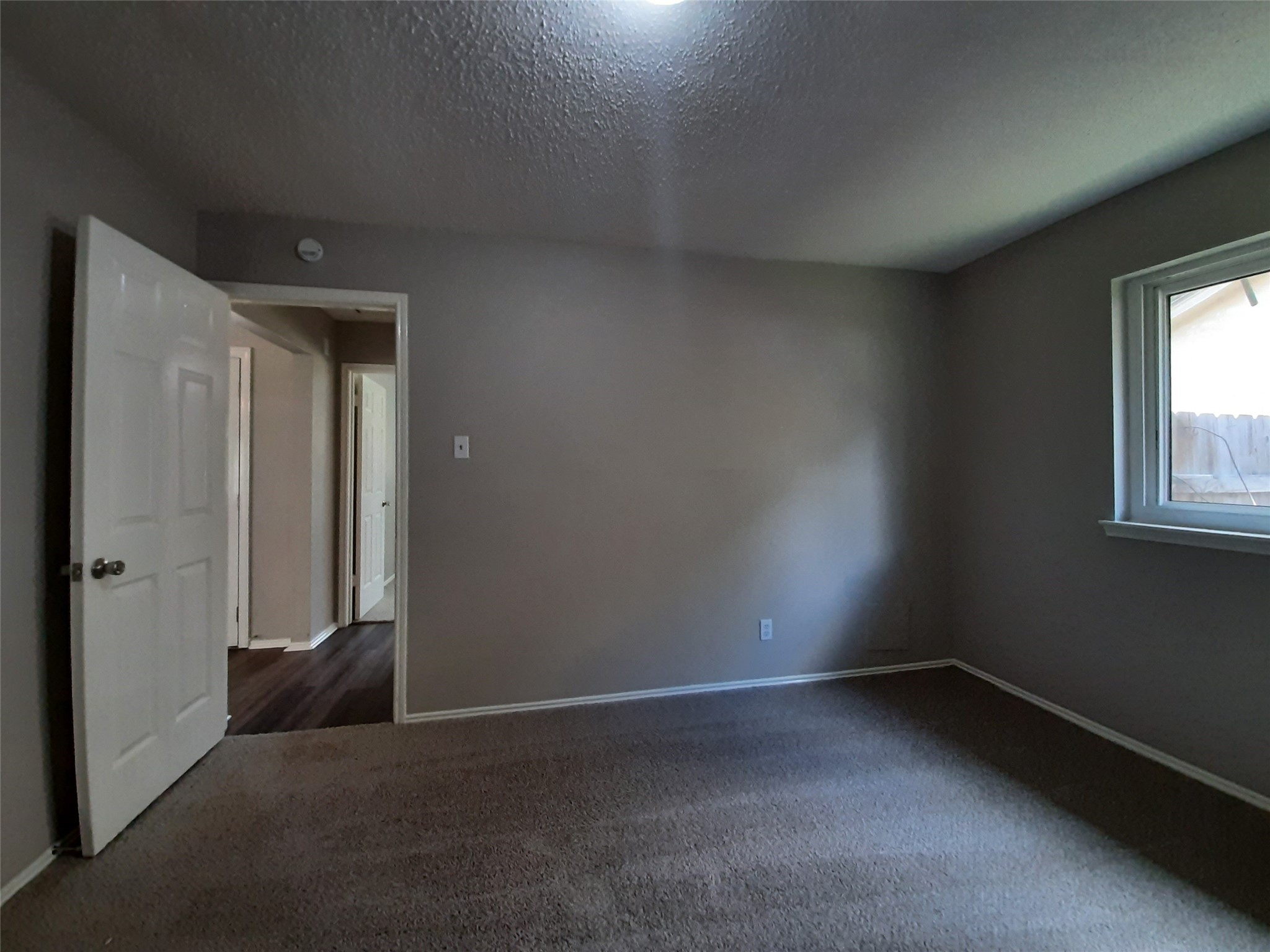 8406 Woodland Willows Drive Property Photo 29