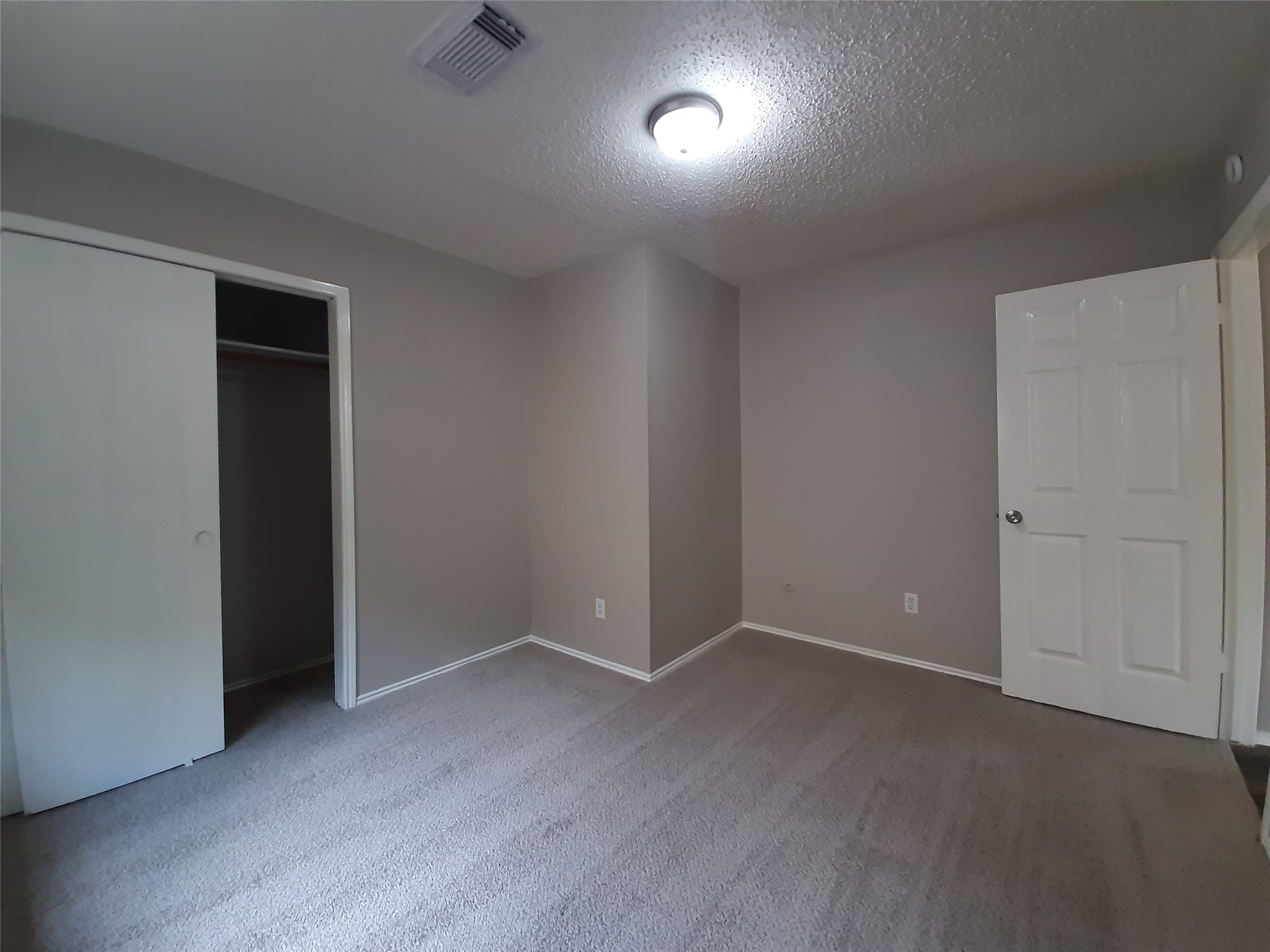 8406 Woodland Willows Drive Property Photo 31