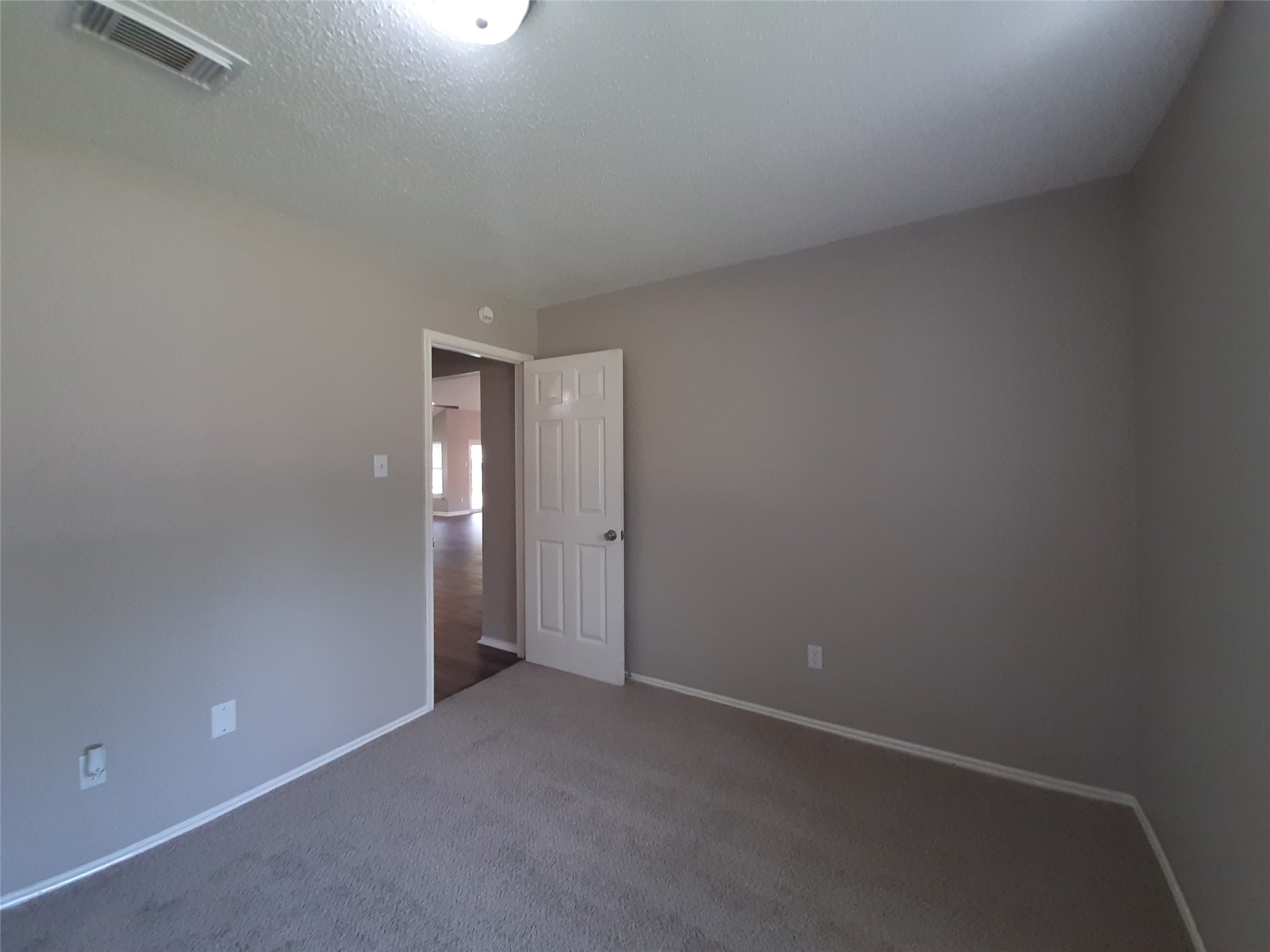 8406 Woodland Willows Drive Property Photo 32