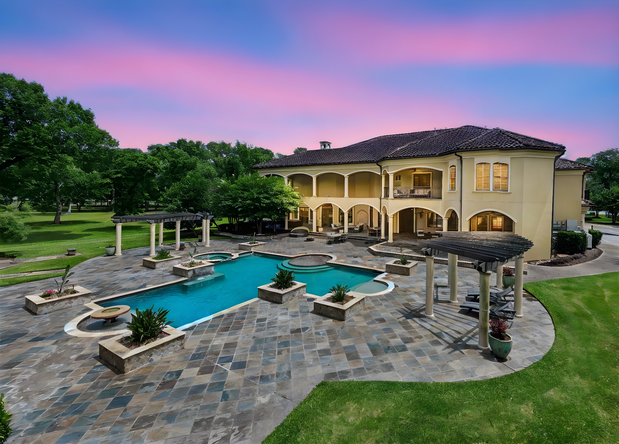 2618 Forest View Property Photo